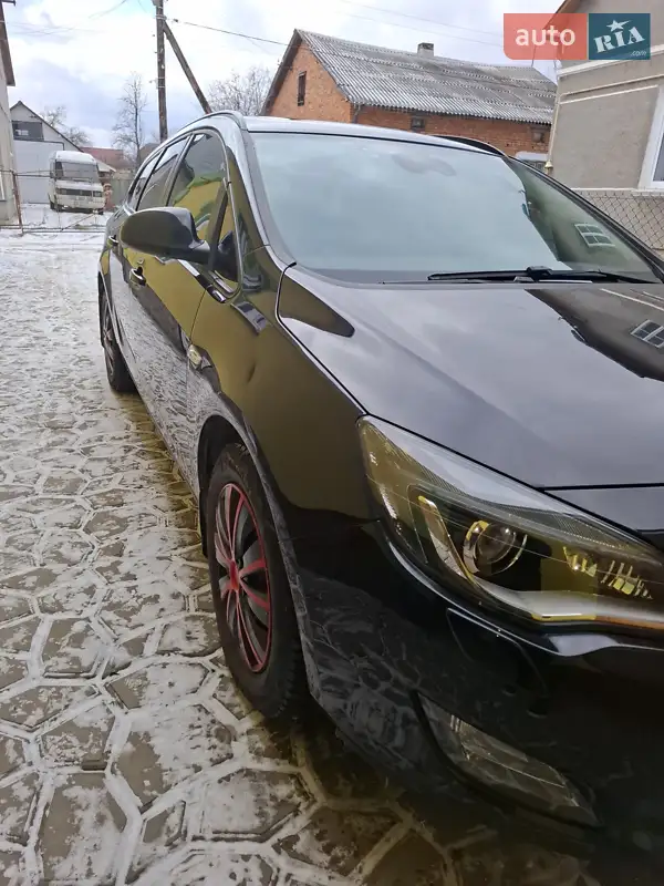 2011 opel astra