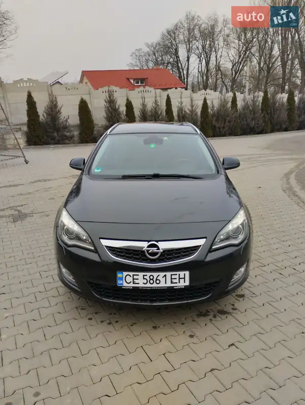 2011 opel astra sports tourer