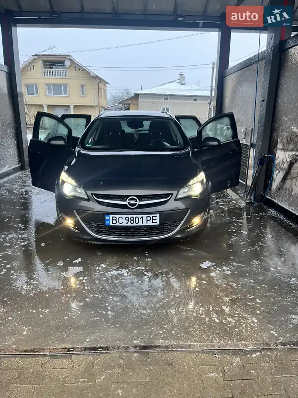 2014 opel astra sports tourer