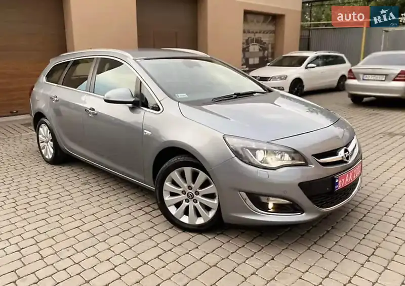 2012 opel astra