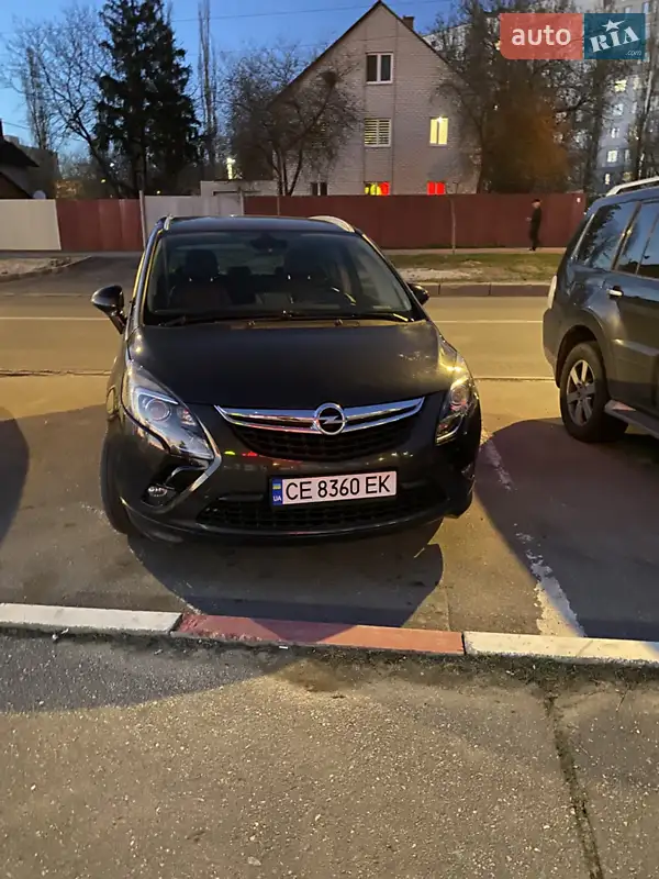 2014 opel zafira