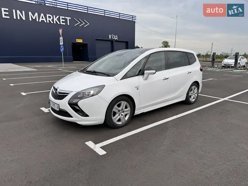 2013 opel zafira tourer