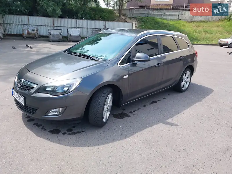 2011 opel astra