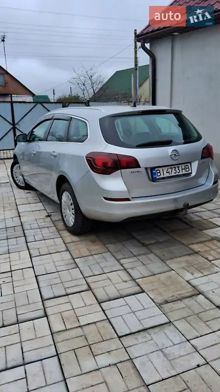 2011 opel astra