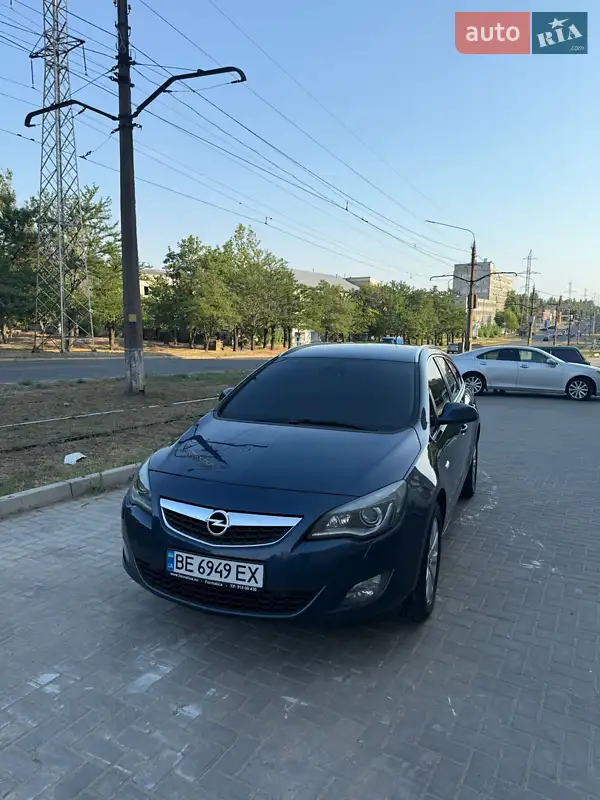 2010 opel astra