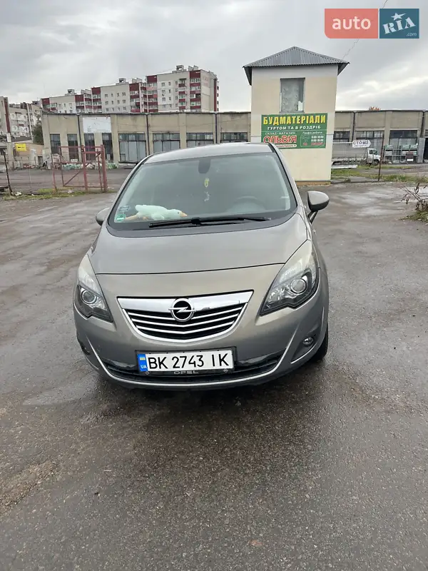 2012 opel meriva