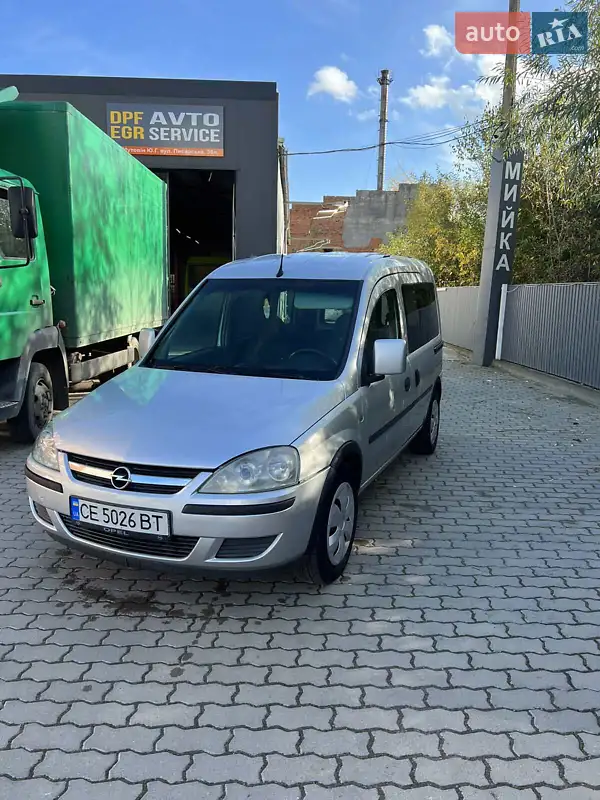 2010 opel combo