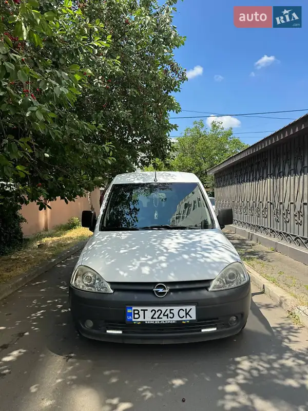 2011 opel combo-c