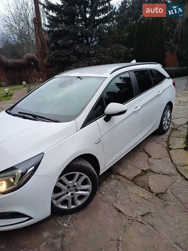 2018 opel astra