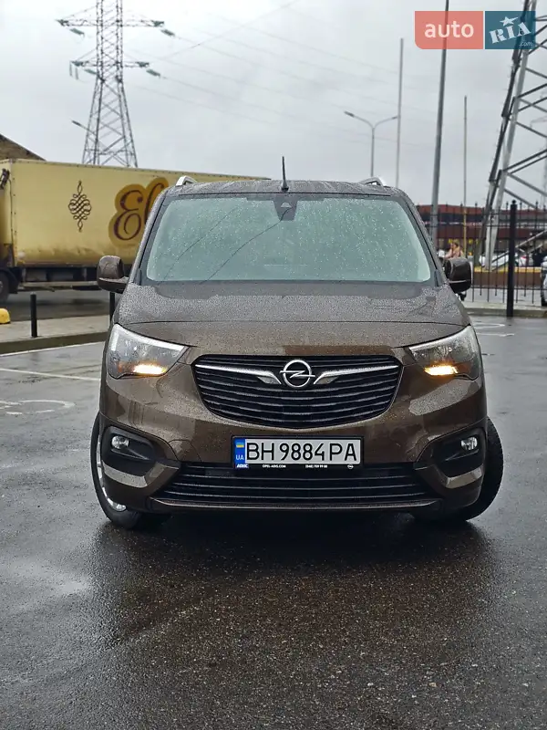2020 opel combo