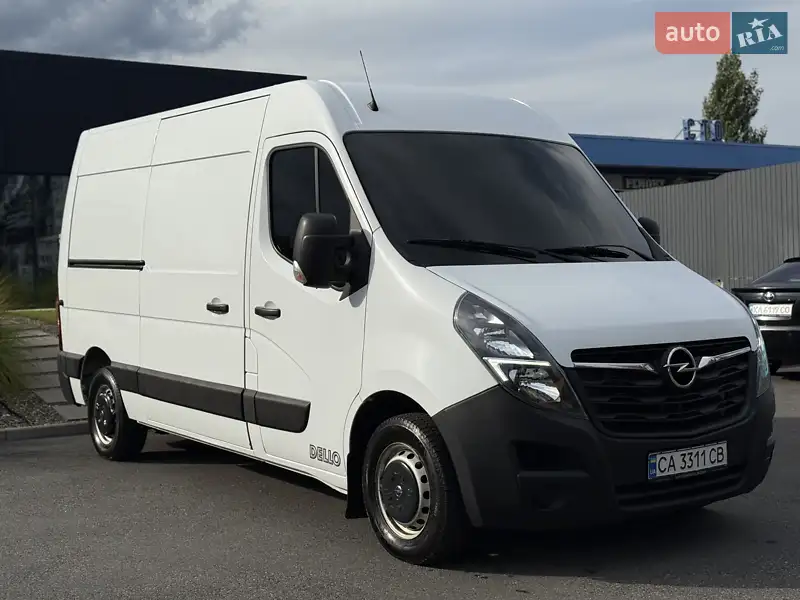 2020 opel movano