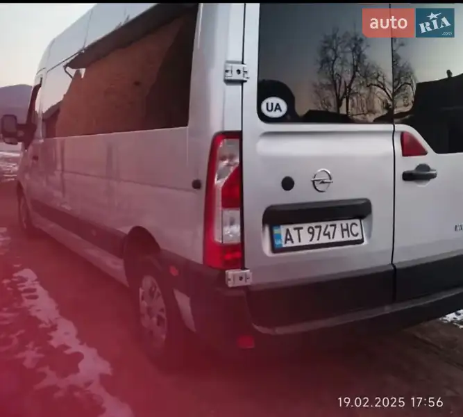 2017 opel movano