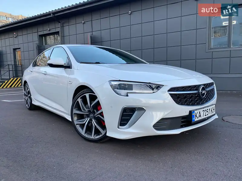 2020 opel insignia