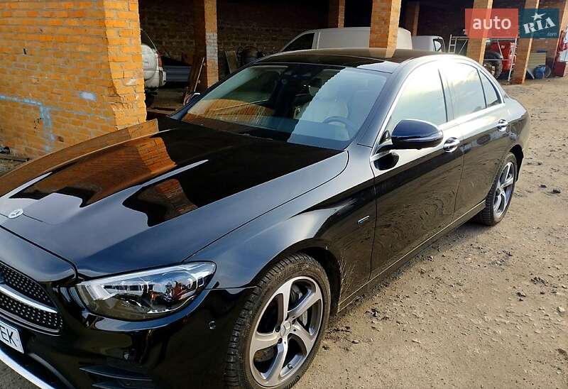 2021 mercedes-benz e 300e