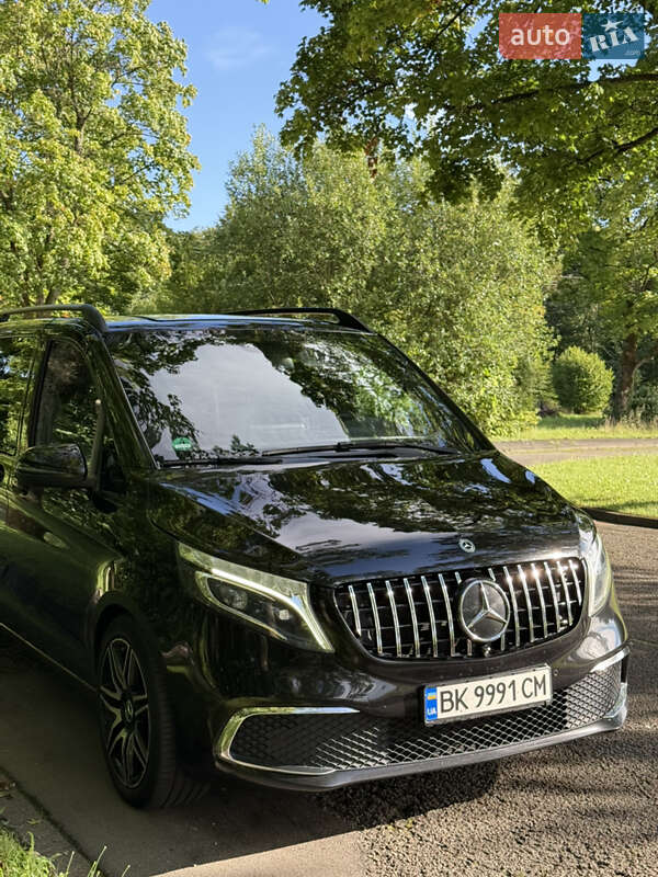 2021 mercedes-benz v 250