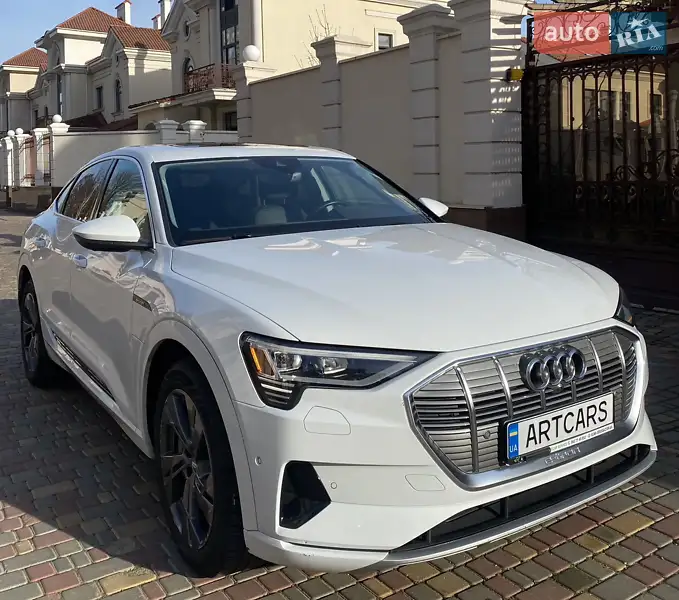 2020 audi e-tron