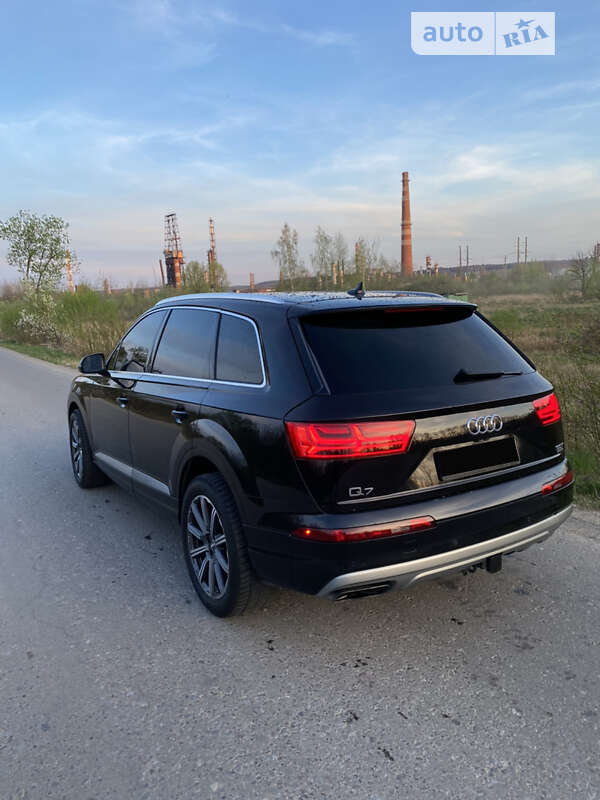 2017 audi q7