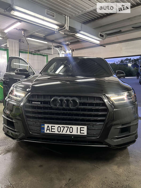 2016 audi q7
