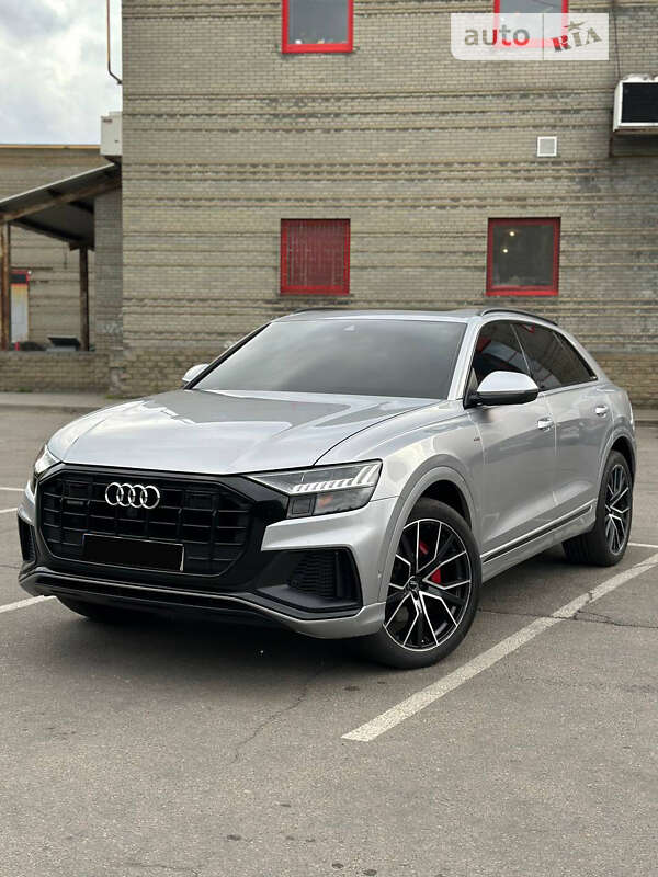 2020 audi q8