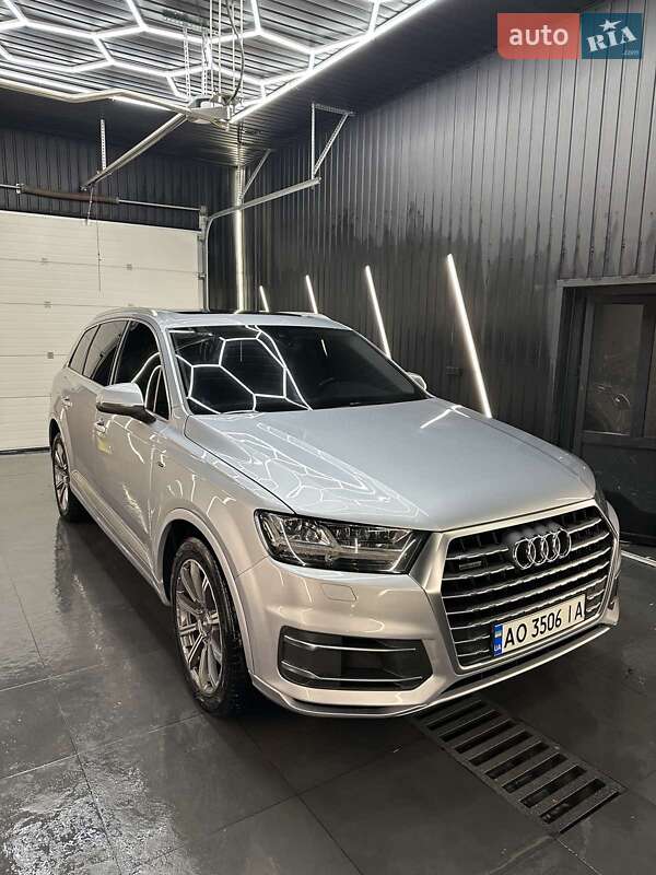 2016 audi q7