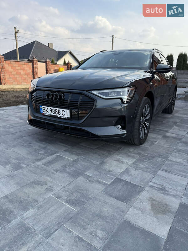 2019 audi e-tron
