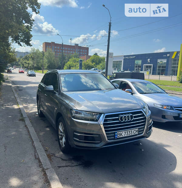 2016 audi q7
