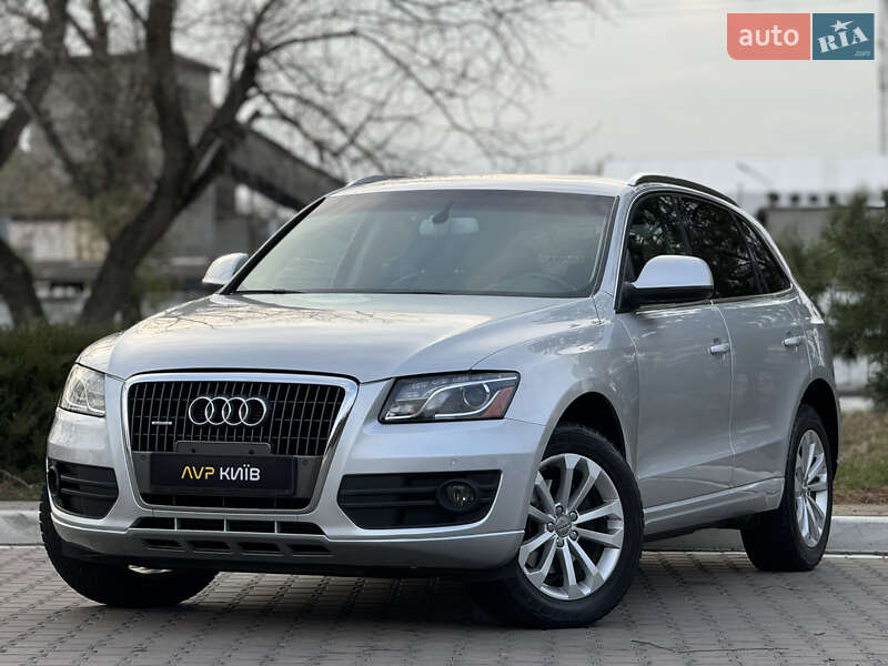 2011 AUDI Q5