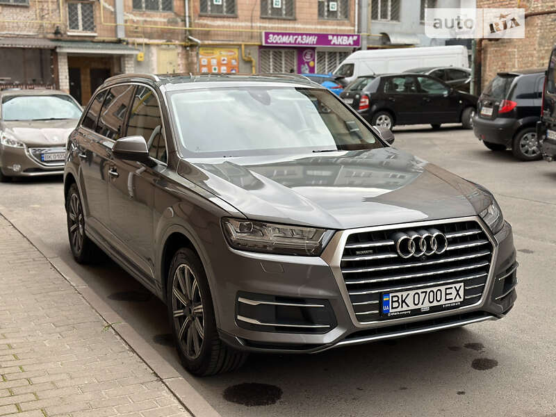 2016 audi q7