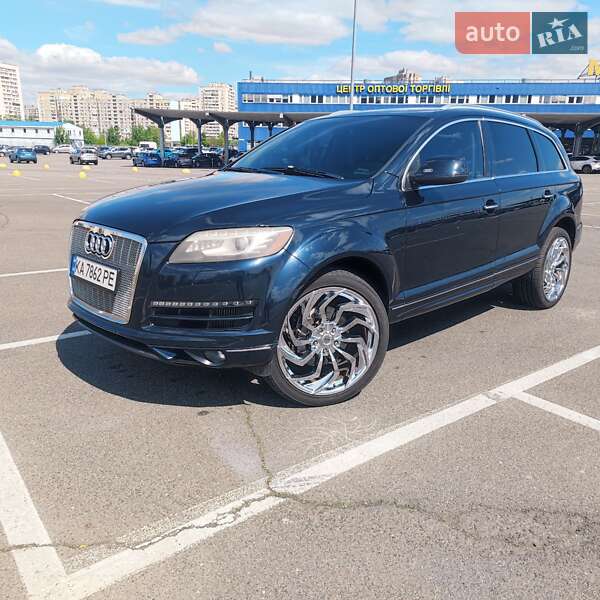 2011 AUDI Q7