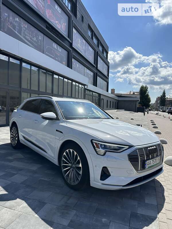 2019 audi e-tron