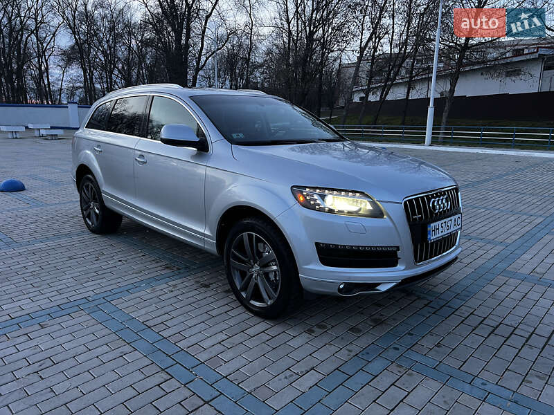 2010 AUDI Q7