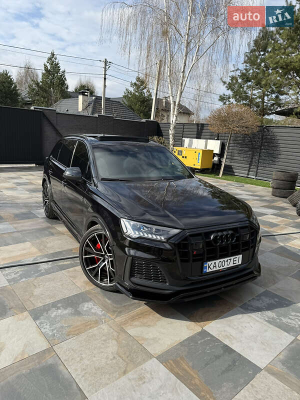 2020 AUDI SQ7