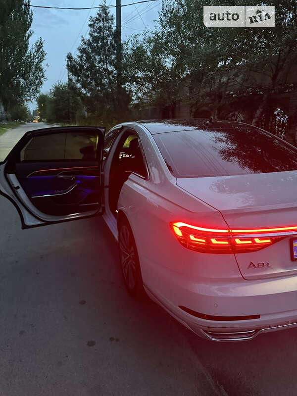 2019 audi a8