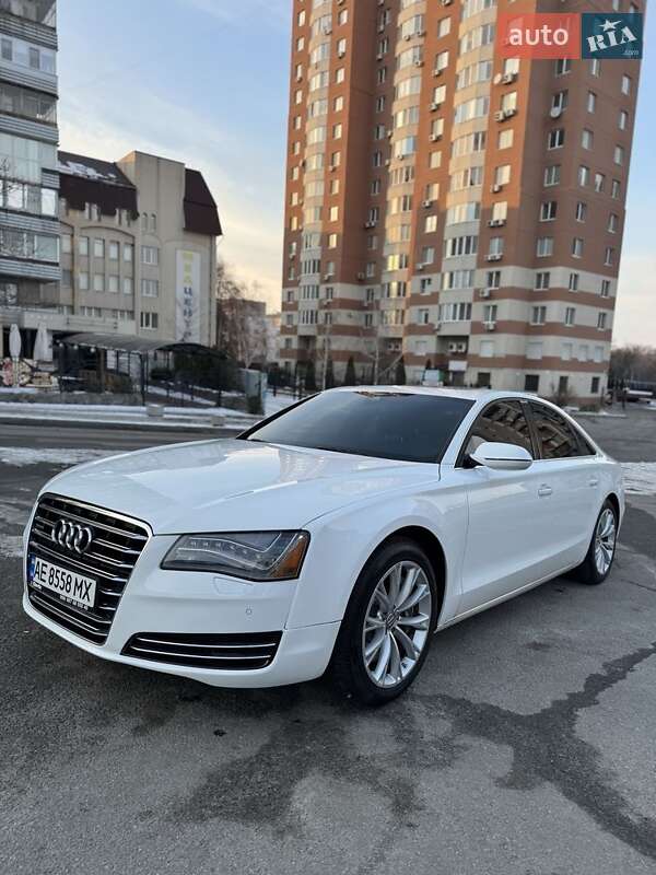 2012 audi a8