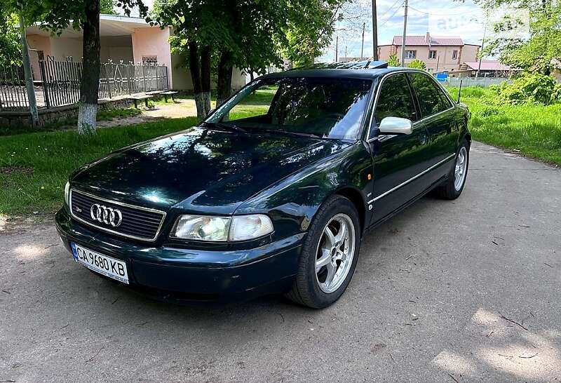 1999 audi s8