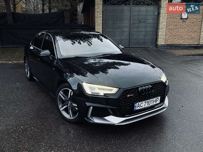 2018 AUDI A4