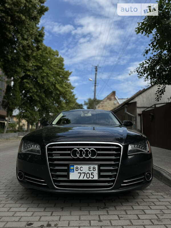 2013 audi a8