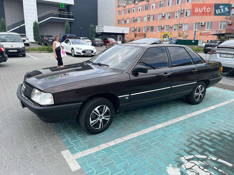 1984 audi 100