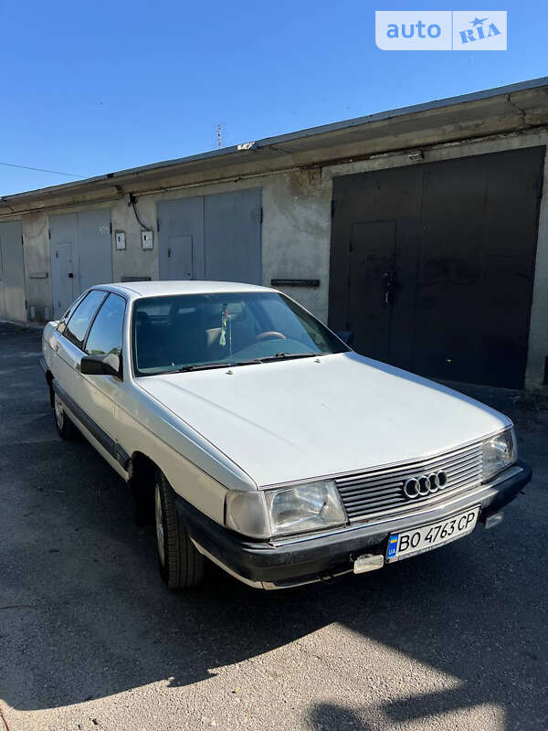 1989 audi 100