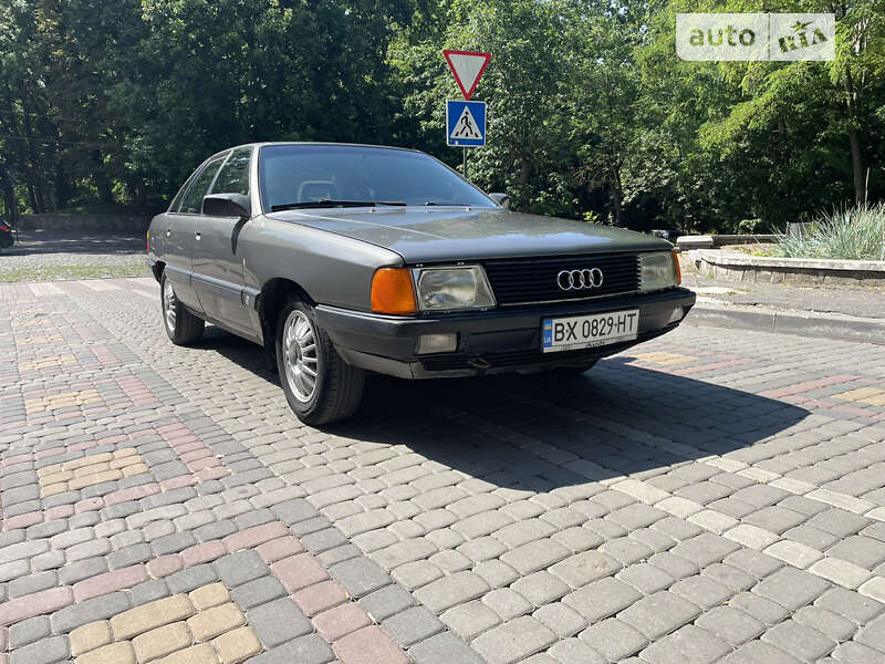 1990 audi 100