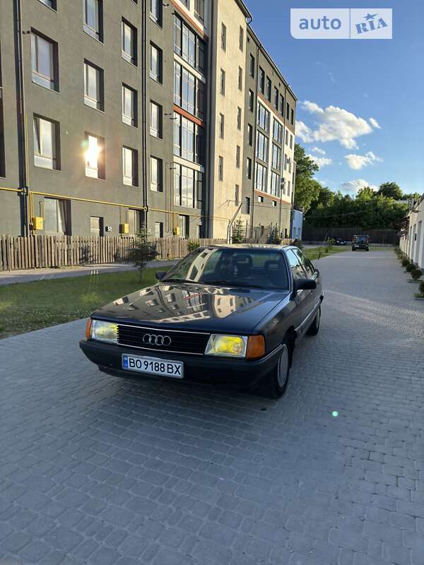 1990 audi 100