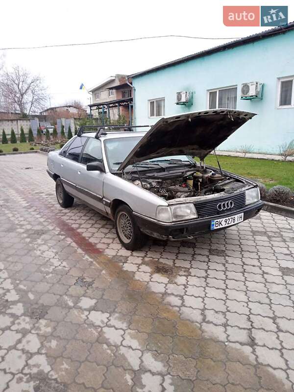 1990 audi 100