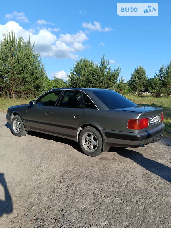 1993 audi 100