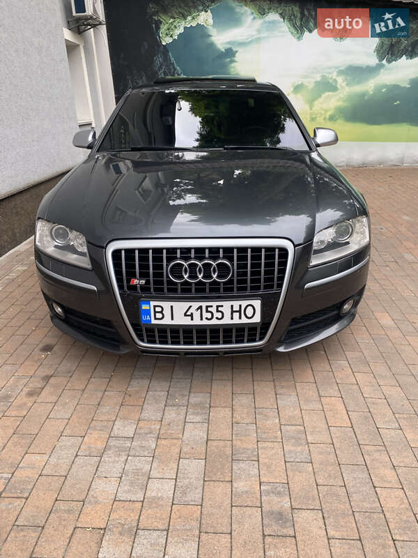 2007 audi s8