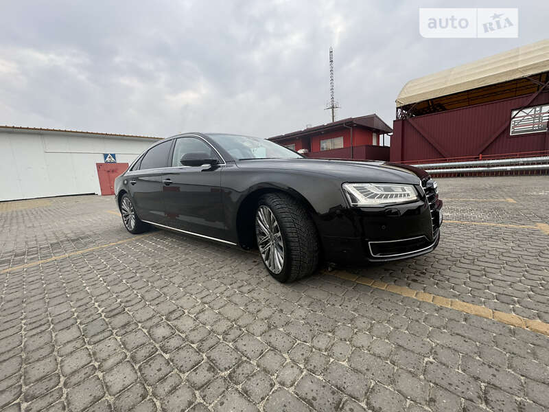 2017 audi a8