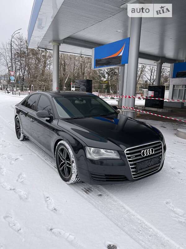 2012 audi a8
