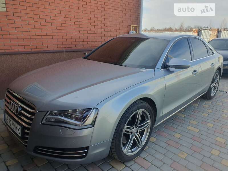 2011 audi a8