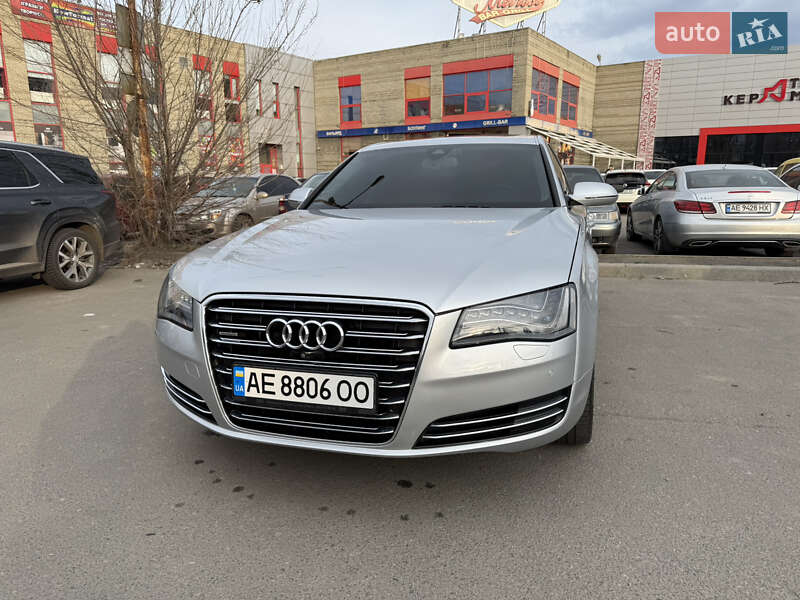 2012 audi a8