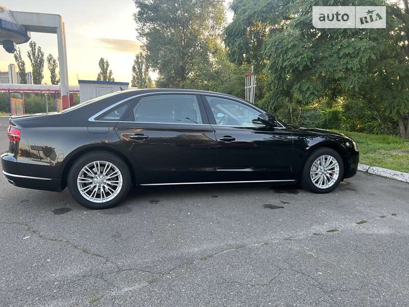 2017 audi a8