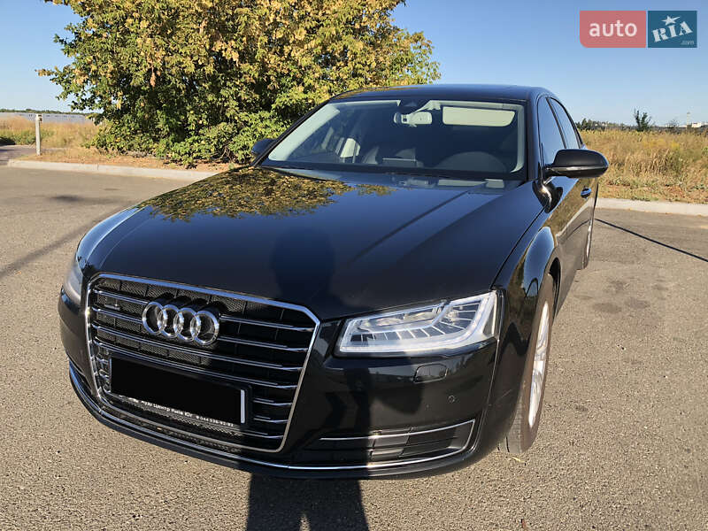 2017 audi a8
